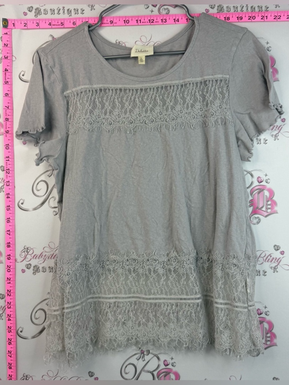 Deletta T-shirt embroidered Gray Short Sleeve Tee with Lace Insets